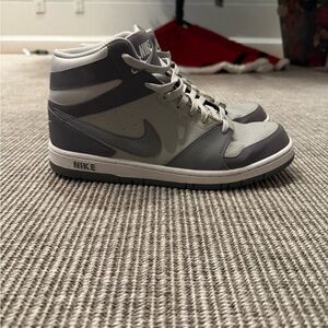 Nike Men's Two-Tone Gray High-Top Sneakers